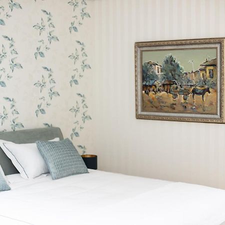 Seven Luxury Suites Tiranë Ngoại thất bức ảnh