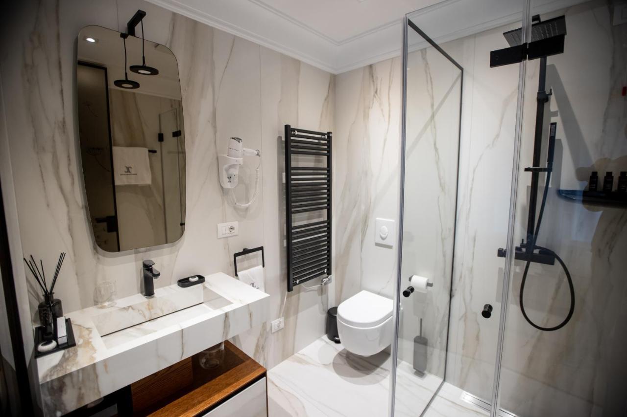 Seven Luxury Suites Tiranë Ngoại thất bức ảnh