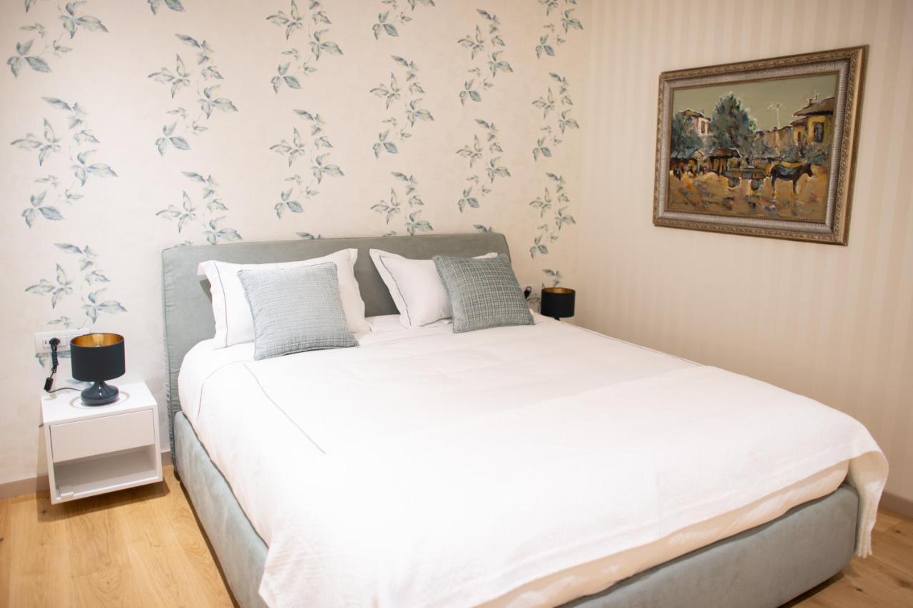 Seven Luxury Suites Tiranë Ngoại thất bức ảnh