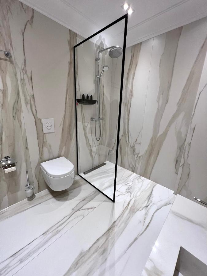 Seven Luxury Suites Tiranë Ngoại thất bức ảnh